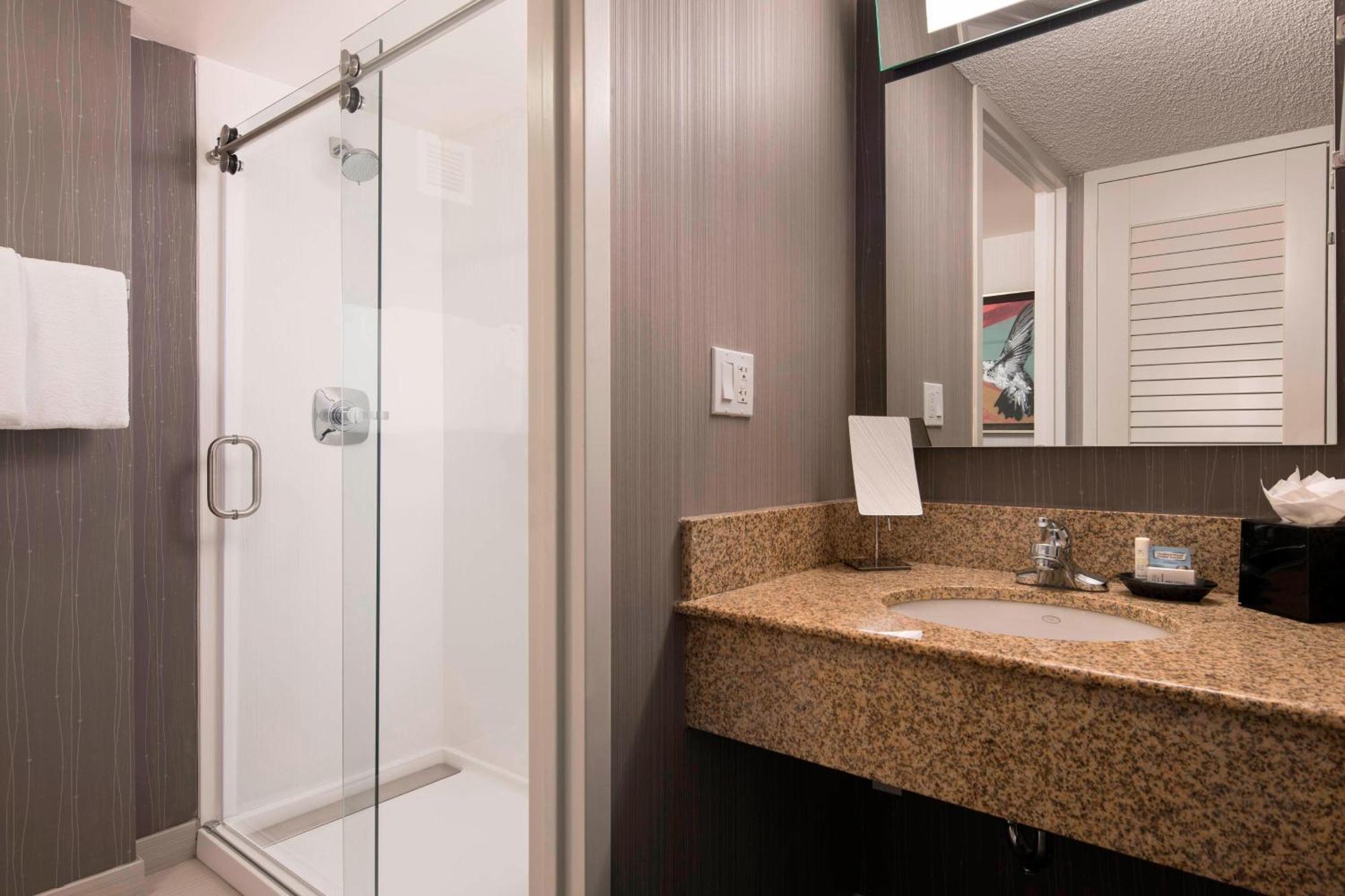 Courtyard By Marriott Denver Airport Екстериор снимка