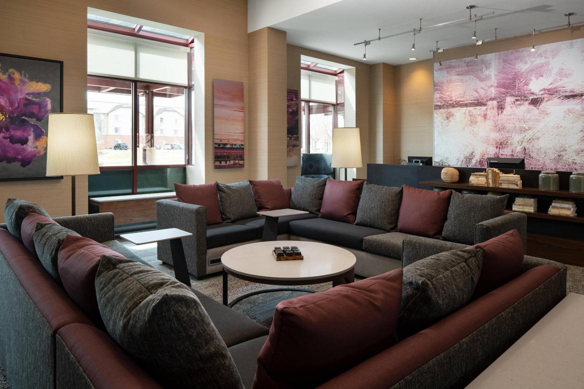 Courtyard By Marriott Denver Airport Екстериор снимка