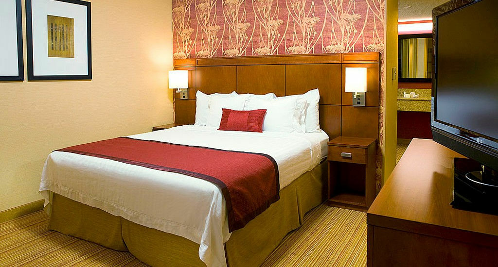 Courtyard By Marriott Denver Airport Екстериор снимка